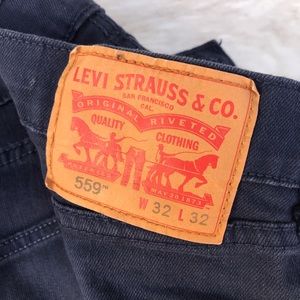 Levi’s dark jeans